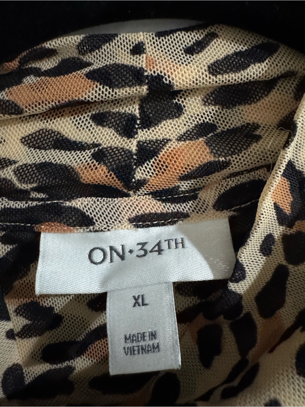 On 34th Leopard Print Mock Neck Long Sleeve Top XL - Picture 2 of 2
